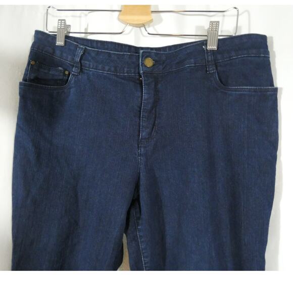 Croft & Barrow Classic Fit Capri Stretch Size 16 Denim Dark Blue 5 Pocket - Picture 2 of 7